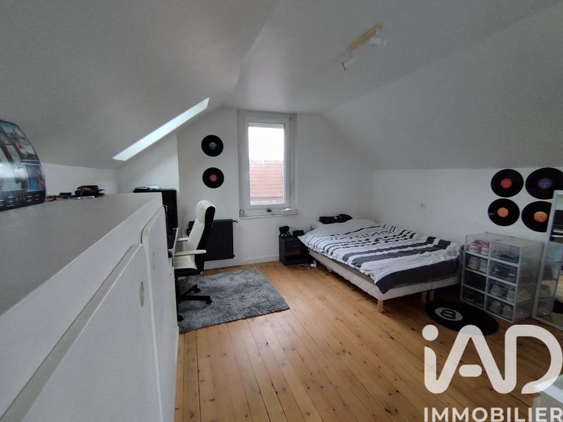 Maison - 99 m² - 5 pièces