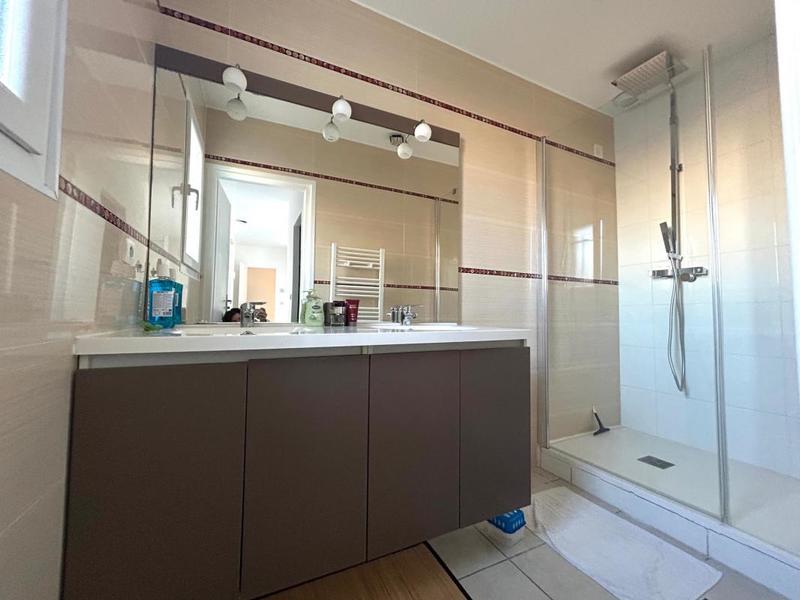 Propriété - 149 m² - 6 pièces