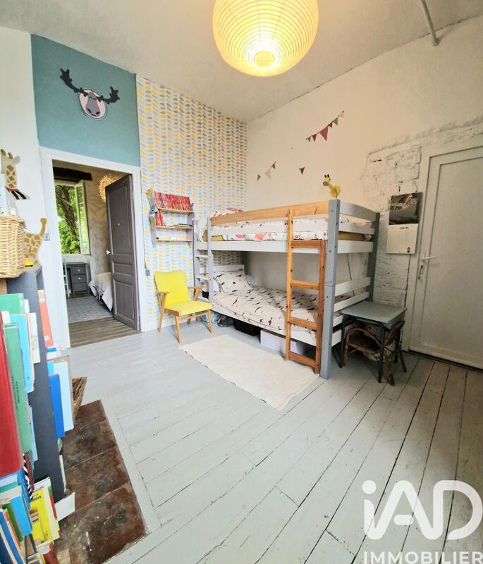 Maison - 210 m² - 6 pièces