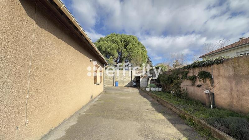 Maison - 205 m² - 8 pièces