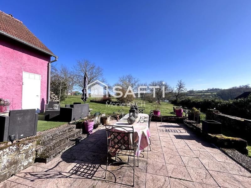 Maison - 240 m² - 5 pièces