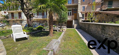 Maison - 282 m² - 10 pièces