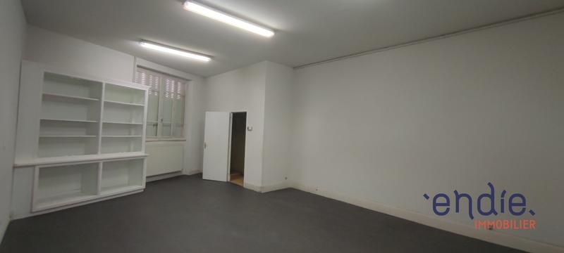 Immeuble mixte - 240 m² - 3 pièces