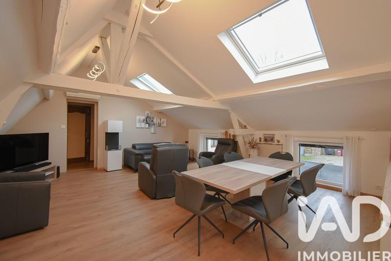 Maison - 143 m² - 9 pièces