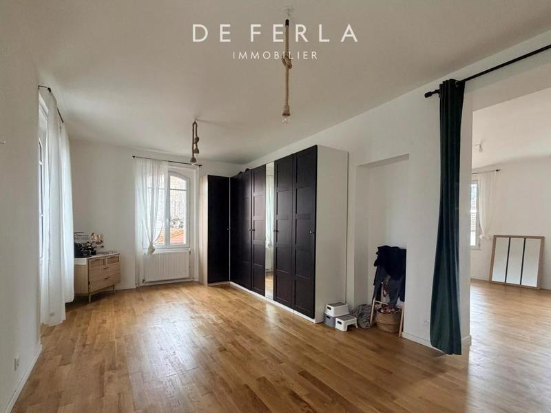 Maison - 362 m² - 15 pièces