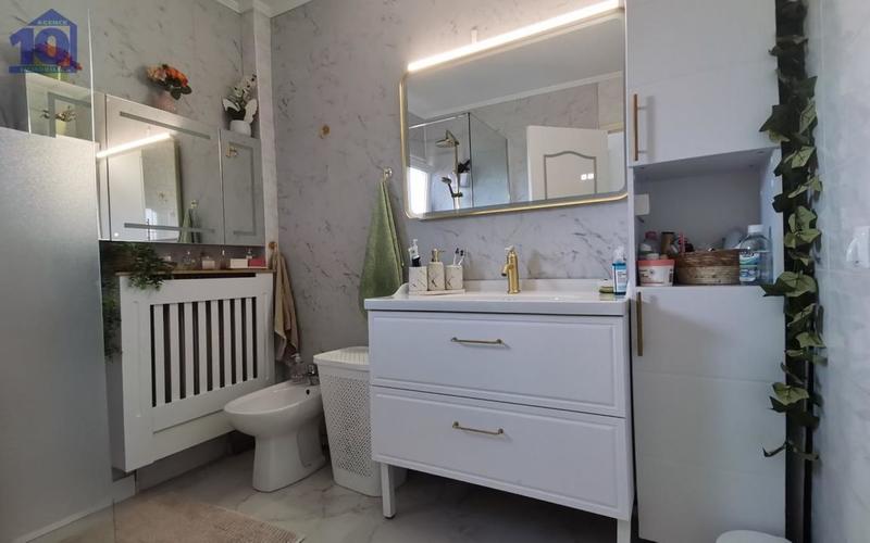 Appartement - 81 m² - 3 pièces