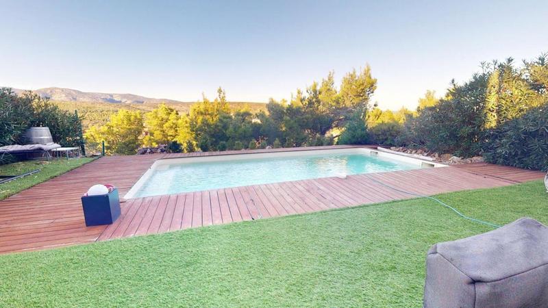 Maison - 143 m² - 6 pièces