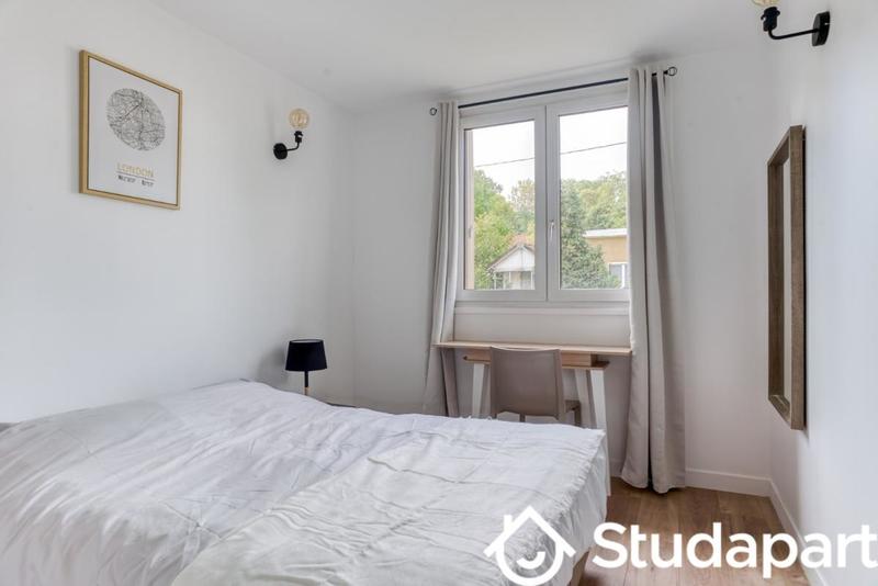 Chambre - 10 m² - 1 pièce