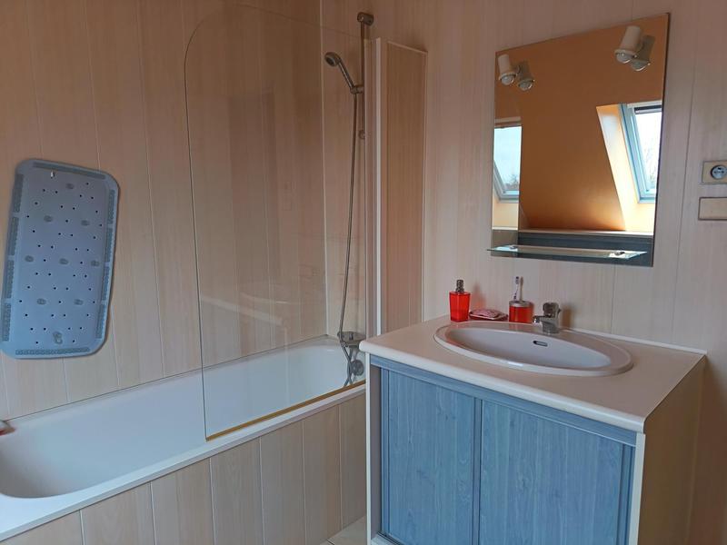 Maison - 143 m² - 9 pièces