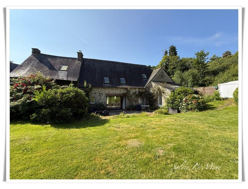 Maison - 224 m² - 8 pièces