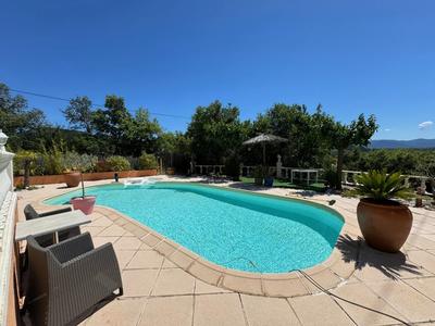 Maison - 160 m² - 5 pièces