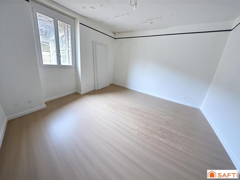 Maison - 248 m² - 8 pièces