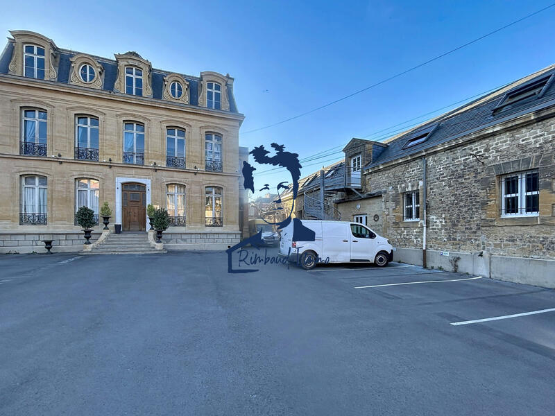 Local d'activités - 130 m² - 2 pièces