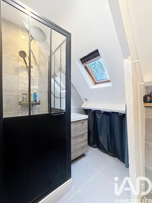 Maison - 180 m² - 7 pièces