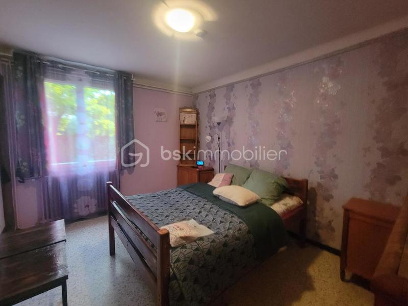 Maison - 180 m² - 9 pièces