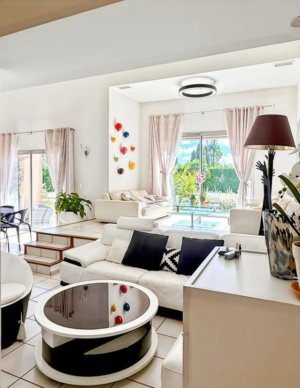 Maison - 185 m² - 6 pièces