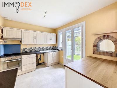 Maison - 110 m² - 6 pièces