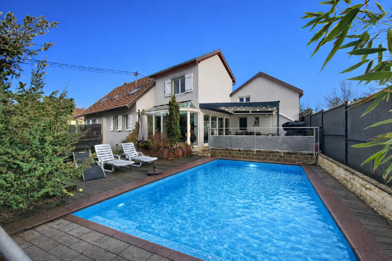 Maison - 183 m² - 7 pièces