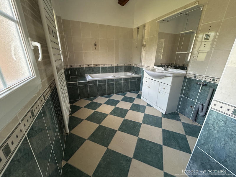 Maison - 310 m² - 11 pièces