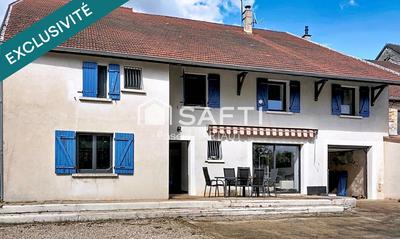 Maison - 216 m² - 7 pièces