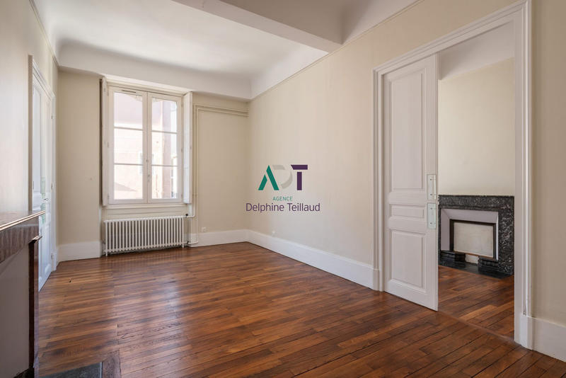 Appartement - 146 m² - 5 pièces