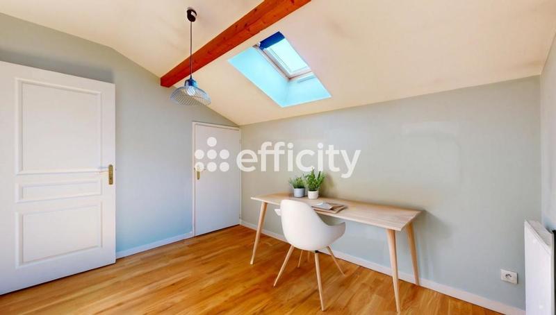 Appartement - 104 m² - 5 pièces