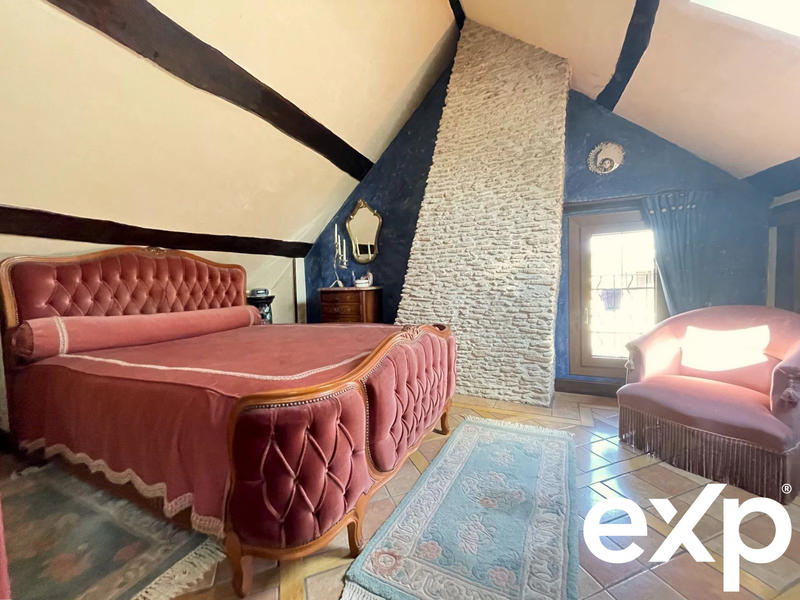 Maison ancienne - 167 m² - 8 pièces