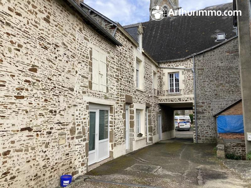 Maison - 180 m² - 9 pièces