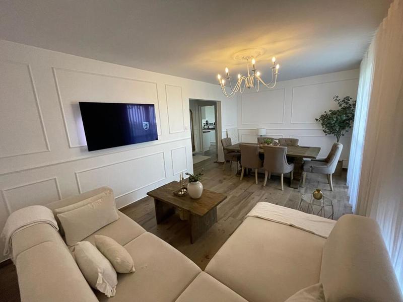 Appartement - 80 m² - 5 pièces