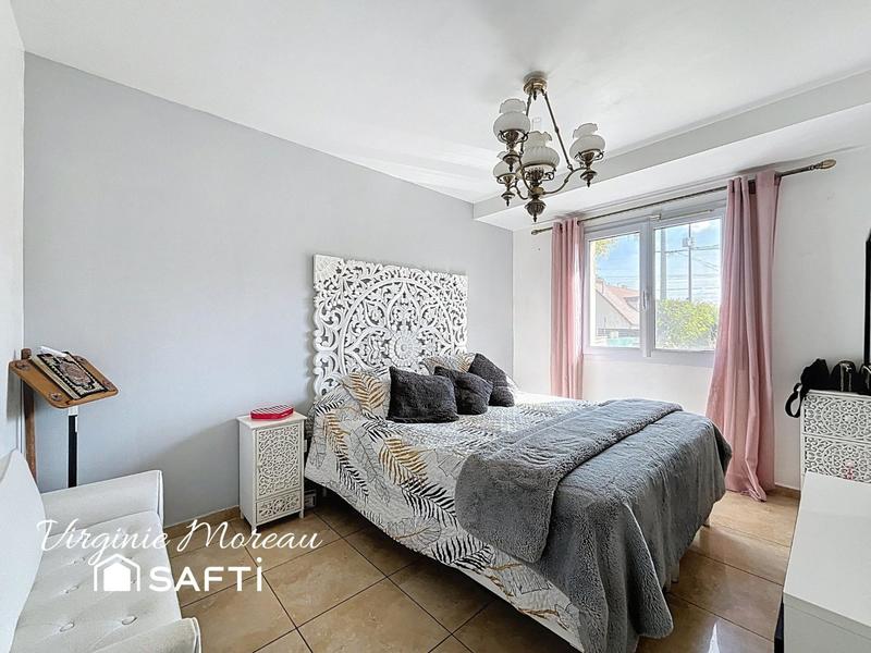 Maison - 151 m² - 7 pièces