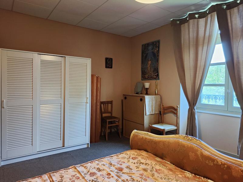 Maison - 800 m² - 10 pièces