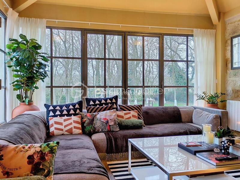 Propriété - 253 m² - 8 pièces