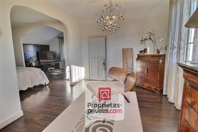 Maison - 166 m² - 7 pièces