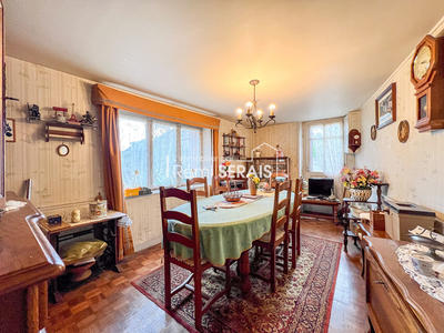 Maison - 95 m² - 5 pièces