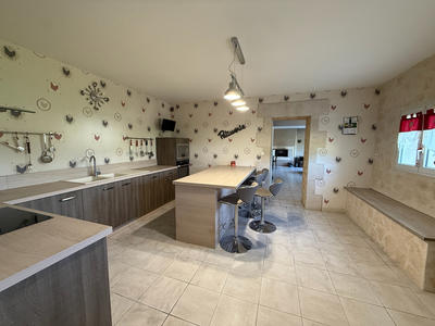 Maison - 175 m² - 6 pièces