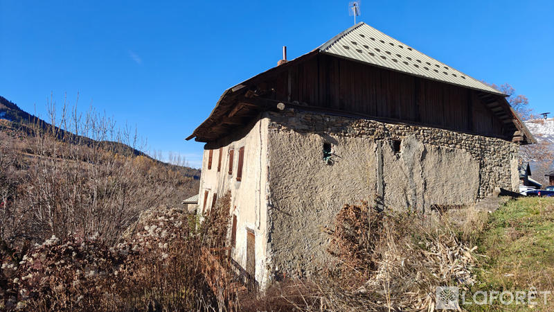 Maison - 430 m² - 4 pièces