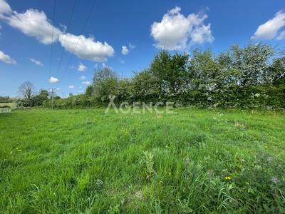 Terrain constructible - 1 940 m²