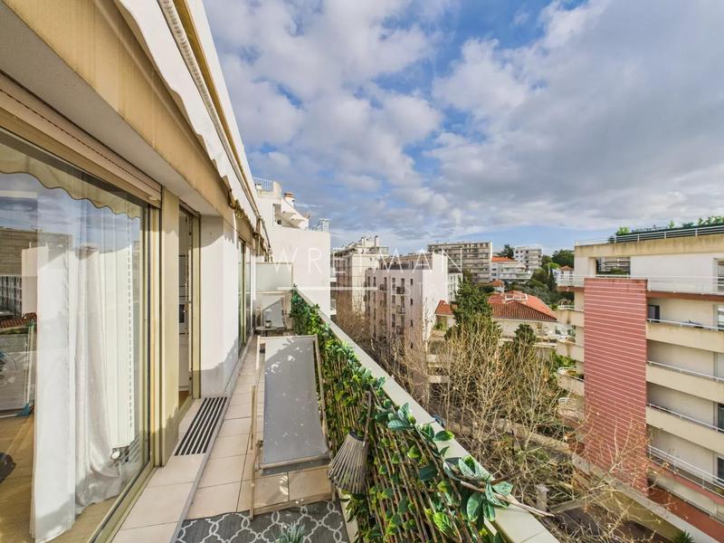 Appartement - 80 m² - 4 pièces