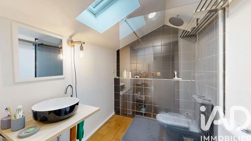 Maison - 254 m² - 8 pièces