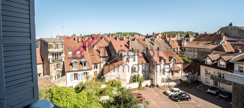 Appartement - 98 m² - 4 pièces