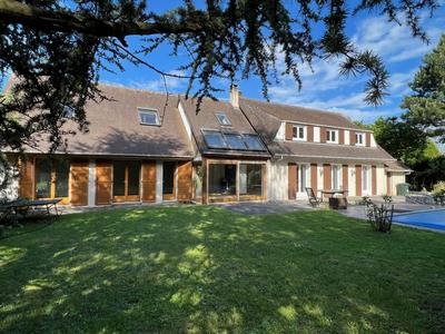 Villa - 240 m² - 6 pièces