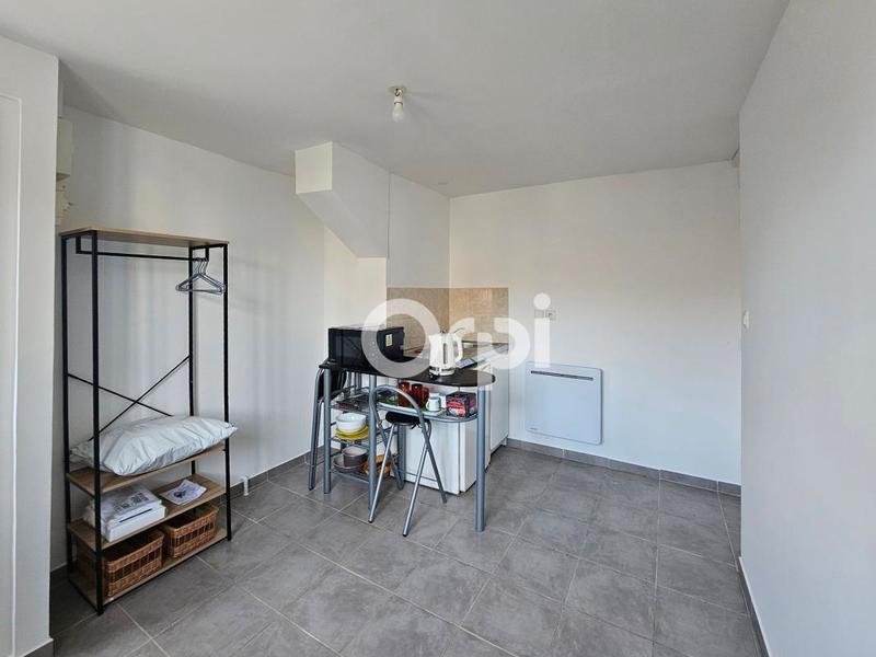 Studio - 14 m² - 2 pièces