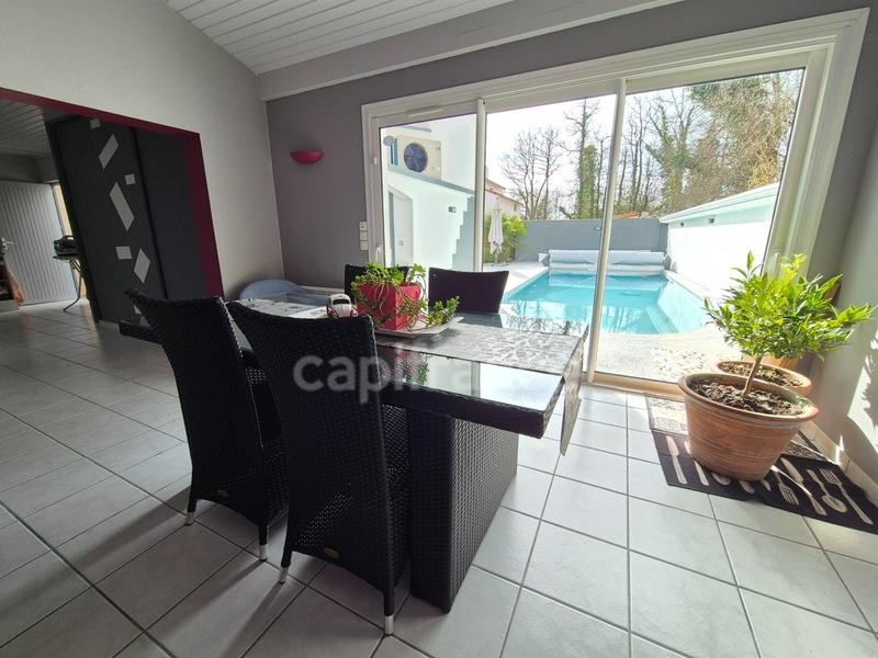 Maison - 170 m² - 5 pièces