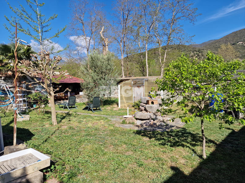 Maison - 500 m² - 15 pièces