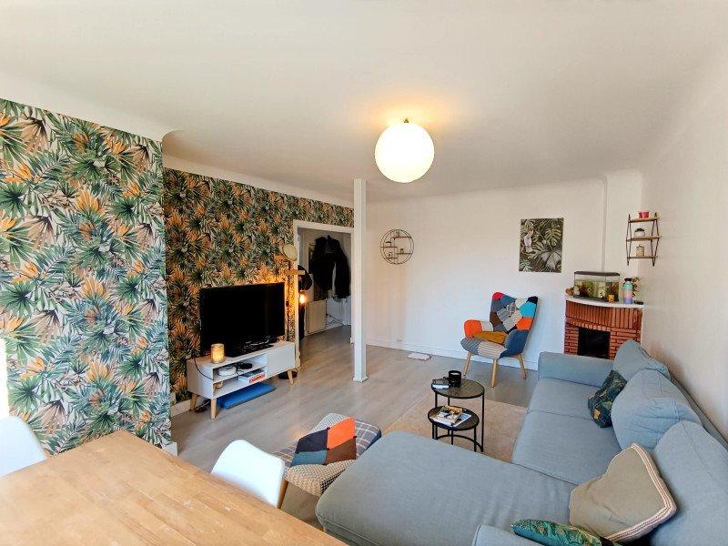 Appartement - 80 m² - 5 pièces