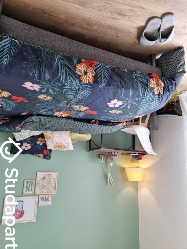 Chambre - 11 m² - 1 pièce