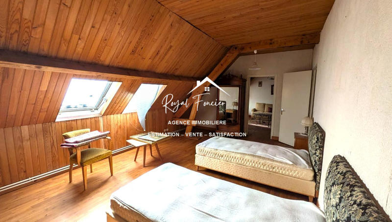 Maison - 300 m² - 10 pièces