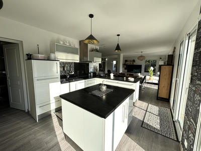 Maison - 172 m² - 6 pièces