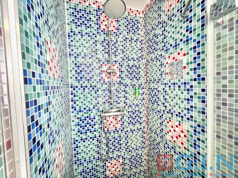 Propriété - 190 m² - 6 pièces