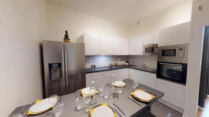 Chambre - 9 m² - 5 pièces